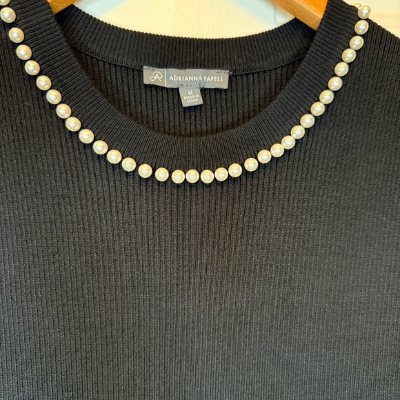 Adrianna Papell Elegant Black Sleeveless Top with Pearl Neckline Detail Sz M - Picture 2 of 8